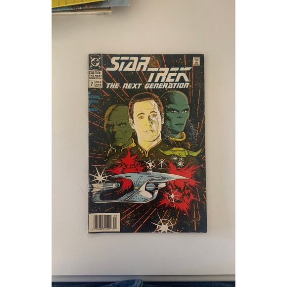 DC Comics "Star Trek" #7 Comic Book - Picture 1 of 5